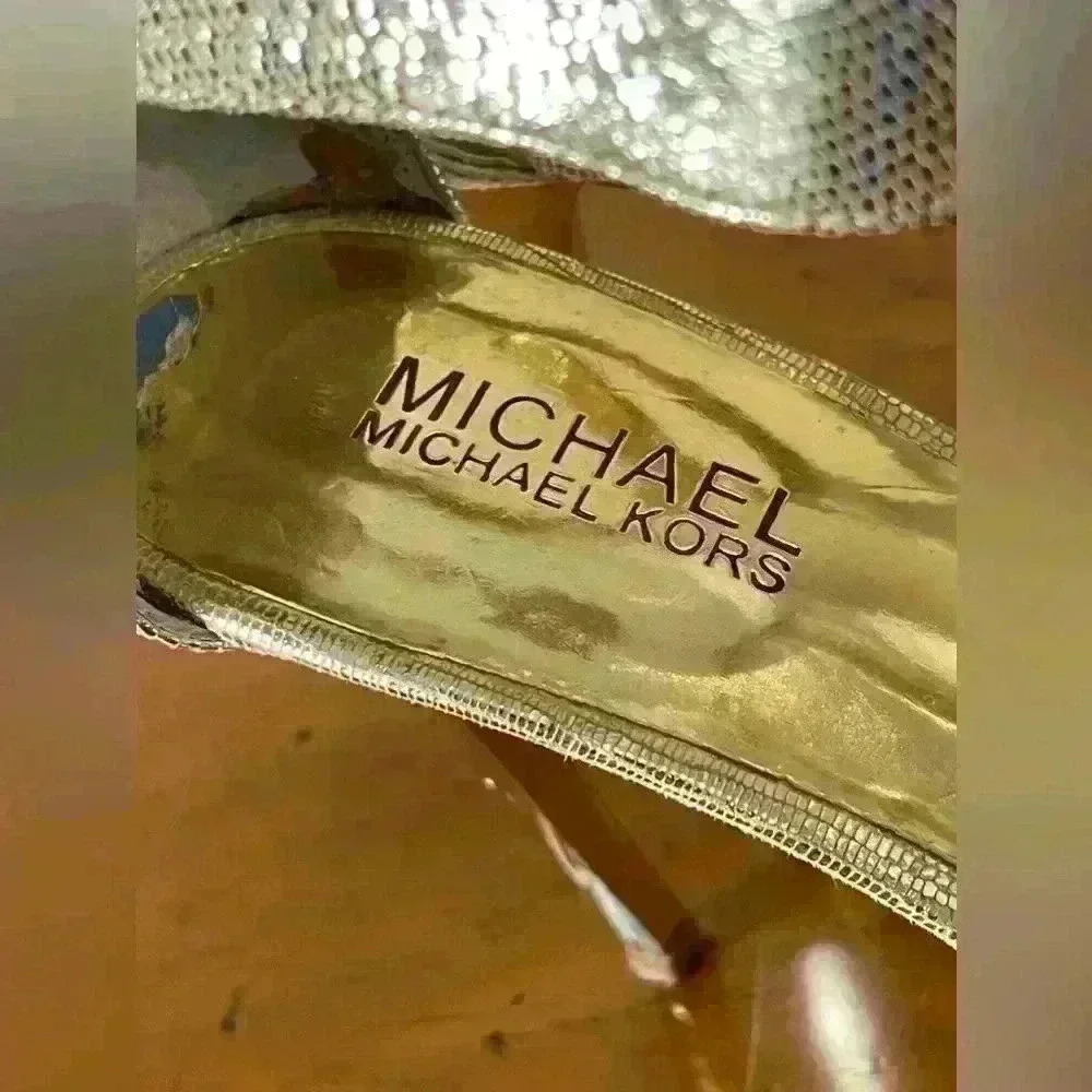 Michael Kors solid gold heels, size 7, leather upper - Picture 5 of 6